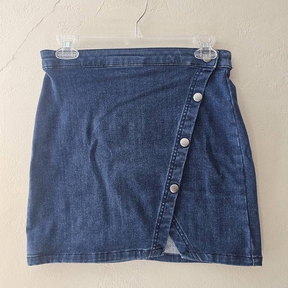 Free People Women's Blue Notched Front Wrap Button Denim Mini Skirt - Picture 2 of 5